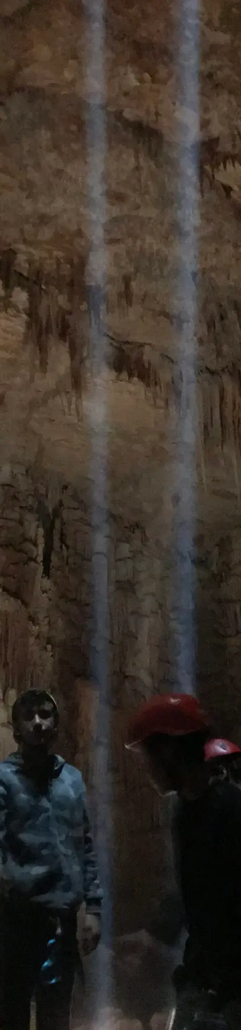 מערת קשת, אפריל 2018